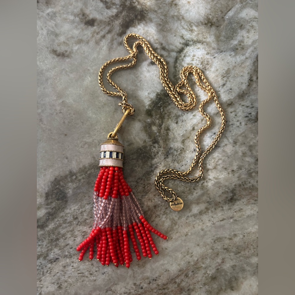 Stella & Dot long tassel necklace gold pink red